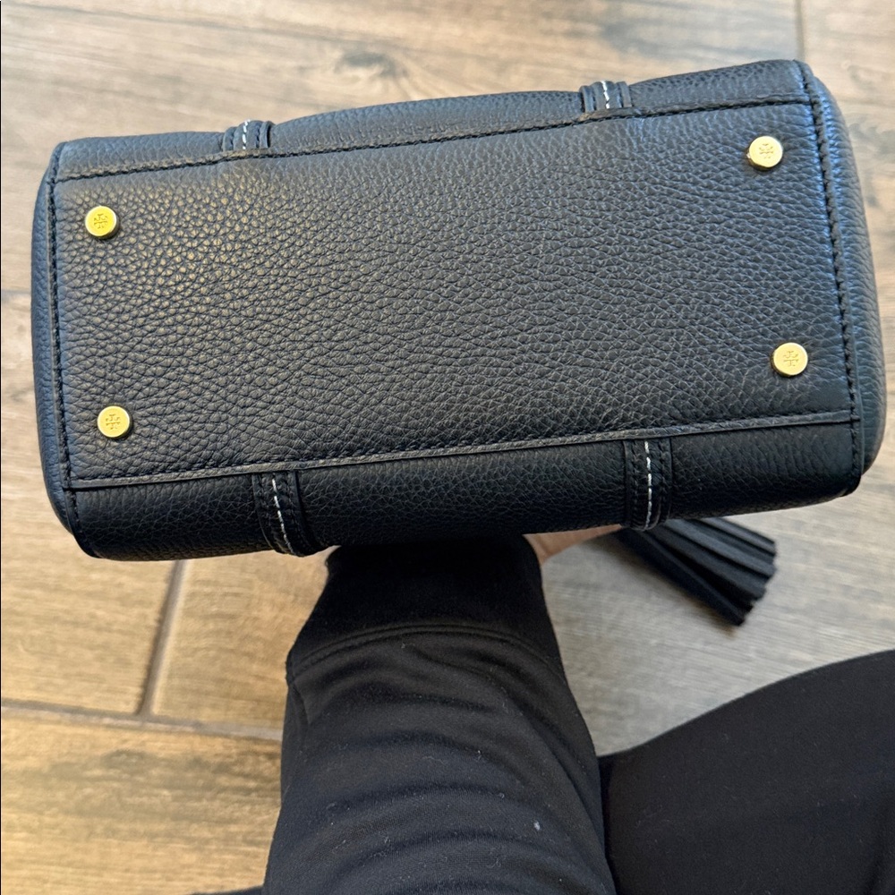 Tory Burch Black Leather Satchel. Good condition. - Picture 4 of 13